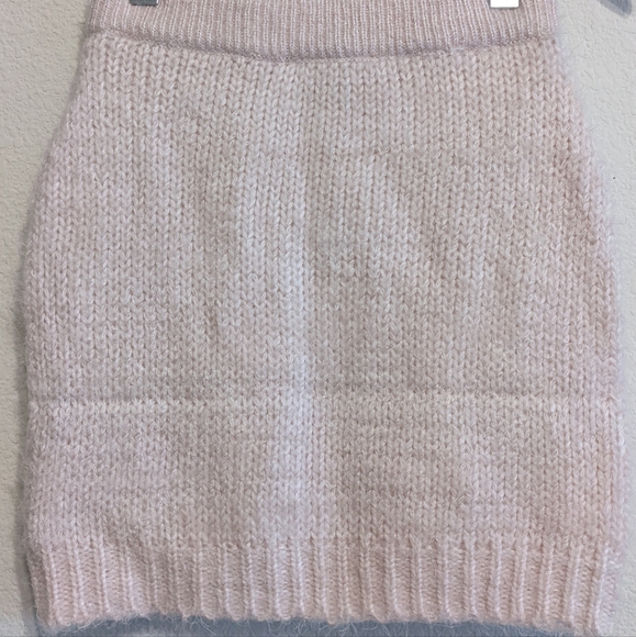 Asilio Pink Knit Mini Skirt Size 8 Excellent Pre-owned Condition. - Picture 2 of 5